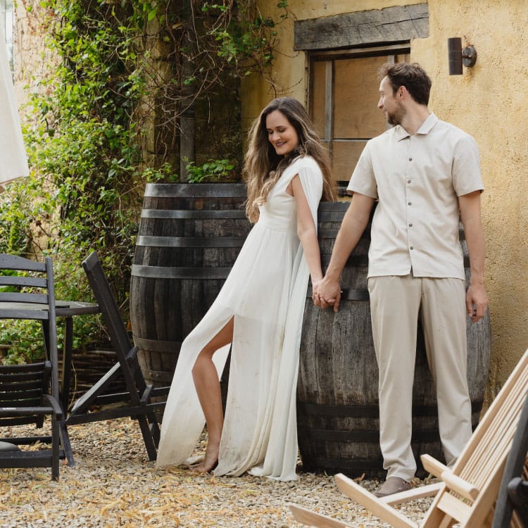 Engagement Couple holding hands